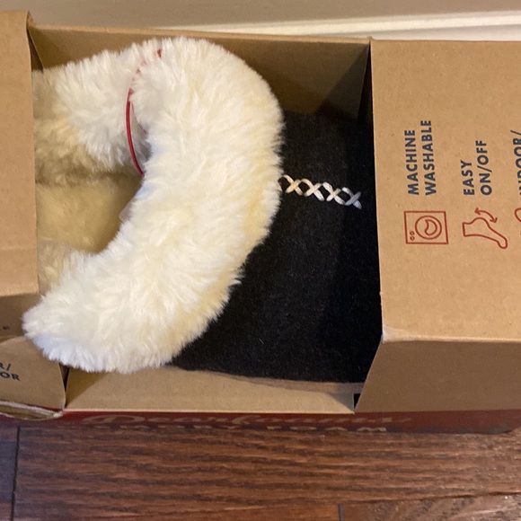 Dearfoam slippers NWT - Picture 2 of 4